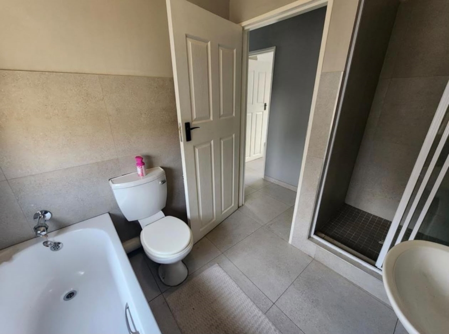 To Let 3 Bedroom Property for Rent in Groenvlei Sh Free State